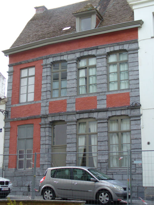 Rue des Primetiers n1 restaurée en 2011